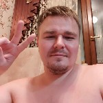 Твой - послушный лизунчик по вызову)💋
Вылижу девушке,  в любом возрасте!😋
Люблю вылизывать смазку из писечки💋
Приезжаю - по звонку!🌟
Нравится когда девушка садится на лицо)) Умело пользуюсь точкой ...