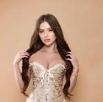 Ищу состоятельного мужчину для теплого общения и приятных встреч.  
Не коммерция,  но рассчитываю на джентльменов,  
которые умеют окружить вниманием и заботой.  
Дискретность и взаимные симпатии н ...