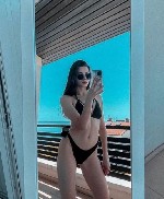 Готова провести время в хорошей компании,  если ты уверен в себе,  знаешь,  как ухаживать за девушкой,  и любишь радовать.  
Не коммерция,  но ценю мужчин,  которые умеют красиво ухаживать и делать п ...