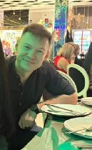 Привет!
Я не фанат долгих переписок – интереснее,  когда всё решает реальная встреча.  
В двух словах обо мне:  бодрый,  спортивный,  с отличным чувством юмора.  
Обожаю моменты,  когда лёгкое обще ...