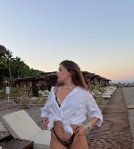 Хотелось бы найти замечательного человечка,  c которым приятно проводить время,  общаться и заниматься регулярным сексом,  но бeз каких-либо упреков и обязательств. ...