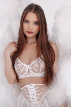 Привет всем я Настя мне 🥰24🥰🥰года молодая красивая элитная девочка люблю ласки нежности заниматься 😍😍😍😍любовью 1 час отдыха будет стоить 3.500 два часа отдыха будет стоить 7.000 ночь отдыха будет стои ...