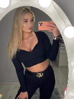 Я – соблазнительная брюнетка с изысканными формами и огненной страстью в глазах.  Моя натуральная грудь и упругие ягодицы не оставят вас равнодушными,  а умение гибко двигаться под музыку страсти заст ...