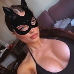 Погрузись в мир безудержной страсти и наслаждения со мной.  Я обещаю тебе незабываемую ночь,  полную чувственных ласк и приятных сюрпризов.  Давай создадим вместе волшебное воспоминание,  которое буде ...