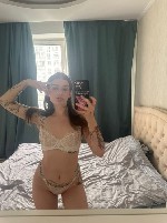 Просто посмотри на мои шикарные формы и моё красивое лицо🥰
На мои мягкие губки,  а потом представь их на своём возбуждённом члене,  который я буду очень нежно ласкать,  вначале язычком,  а потом он ц ...