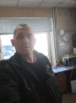 Муж.  Нижний Новгород.  работаю.  без вредных привычек.  Свободный.  ищу Девушку помогать 
на Даче.  Проживание бесплатное,  на любое время проживание.  еда моя.  возможны отношения.  простую,  домаш ...