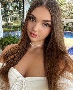 Я хочу,  чтобы ты почувствовал это напряжение,  чтобы ты не смог устоять 😘.  Мои руки уже готовы найти твою шею,  мои пальцы будут скользить по твоей коже,  оставляя за собой горячие следы 🔥.  @NikiLo ...