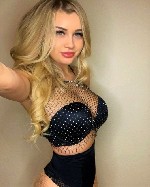 м.  Зенит,  Парни,  будьте бдительны! Запуская руки мне под юбку,  вы рискуете оказаться под моим каблуком.  
Всегда свеженькая,  бодренькая и в хорошем настроении. ...