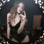 Хочу познакомиться с мужчиной от 35 лет для постоянных,  тайных
встреч.  Стройная,  ухоженная,  чистоплотная.  Пишите на почту ...