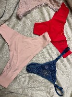 Привет котики,  у меня для вас трусики с моим очаровательным ароматом.  буду носить их столько дней сколько скажешь,  чтоб они плотно впивались в мою киску,  оставили следы моих выделений и аромат мое ...