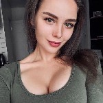 Привет! Я в поисках хорошего любовника,  который точно знает,  что
делает.  Устала от одиночества.  Встречаться можно у меня,  т.  к.  живу
одна. ...