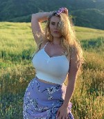 Девушка, ищу парня объявление но. 4046995: Состоятельная женщина ищет мужчину для долгосрочных отношений с поддержкой.