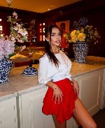 Роковая обольстительница.  .  .  Роскошная любовница.  .  .  Ласковая девочка.  .  . ...