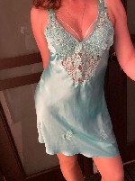 Стройная симпатичная кошечка! Фото мои.  Разденусь для вас по видеозвонку или секс по телефону!! ВИРТ,  Я сквиртующая киска!
А также предлагаю мои пикантные эро фото и видео просто супер секси! Обкон ...