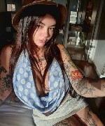 дравствуйте мальчики приглашаю жду так же работаю на выезд 🌹 🌹🌹 всё соответствует всем кто увольно целую жду мне 24 Рост 168 вес 60 грудь 3 час 2500р два 4500р ночь 8500р люблю выпивать коньяк виски Т ...