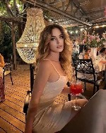 Умею доставить удовольствие Ласковая и страстная леди,  не умеющая жить без сексуальных развлечений,  открыта к новым эротическим знакомствам.  Если ты хочешь побаловать себя безудержным ВИП-отдыхом,  ...