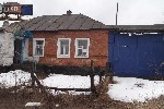 Продается жилой дом пл.50 кв.м участок 47 соток в Задонском районе с.Уткино рядом с лесом. Дом кирпичный 1975 год постройки , 3 комнаты с печкой, в доме газ,вода, туалет, канализация. Есть гараж, земл ...