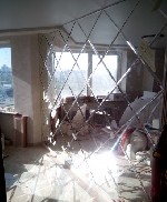 Для изготовления зеркального панно используется влагостойкое зеркало импортного производства толщиной 4 мм, цвет: серебро. Обработка граней: фацет шириной 10, 15, 25 мм. Зеркальные панно изготавливают ...