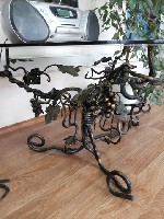 Кованные изделия на любой вкус. Доступно. Стоимость от 1500 руб. За более подробной информацией, обращайтесь по контактам указанным в объявлении. ...