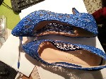 Продам новые выходные туфли синие ажурные на невысоком каблуке размер 245. Цена 170 шек. Покупала в интернет-магазине к платью на свадьбу сына, но размер не подошел. ...