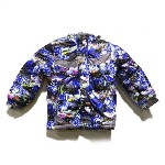 Демисезонная куртка для мальчика, на рост 70-74 см. Застегивается на молнию и липучки, имеется капюшон, карманы на молнии. Сверху ткань: мембрана с водоотталкивающей пропиткой, внутри мягкая трикотажн ...