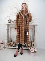 Легко купить норковую шубу вместе с нами!
Шикарная норковая шуба с поперечным укладом меха без вставок прямого свободного покроя. Норка Scanglow. Размер шубки универсальный -идеально садится от М до  ...