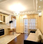 В продаже полностью укомплектованная студия 30м2 на 2 этаже 14-этажного кирпичного дома.
В квартире есть всё необходимое:
– новая бытовая техника (стиральная машинка, кондиционер, телевизор,)
- кач ...