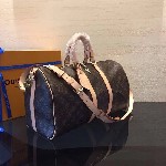 Аксессуары объявление но. 1164537: Дорожная сумка Louis Vuitton с ремнём