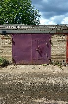 Продается капитальный кирпичный гараж в ГСК "Жигули -2". Проведено электричество, удобный подъезд к гаражу. Территория ГСК огорожена и охраняется (видеонаблюдение), погреб.Возможен торг.Собственник.  ...