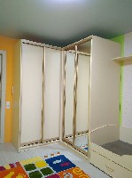 Мы можем изготовить любую корпусную мебель на абсолютно любой кошелек и всех классов. Итоговая стоимость, конечно же, будет зависеть от материалов, сложности конструкции и выбранной фурнитуры. 
Всю к ...