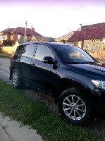 Продаю машину TOYOTA RAV 4 2012 года. Пробег 120000 км. Цвет темно- серый. Механическая коробка передач и передний привод. Мощность двигателя (148 л.с.) 
Рабочий объем двигателя 2.0 л. 
Машина в отл ...