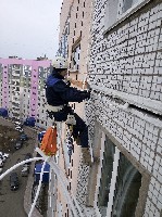Большой опыт промышленных альпинистов компании Приморский высотный сервис, использование только высококачественных расходных материалов и специального оборудования гарантирует Вам качественную гермети ...