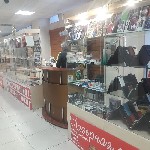 Продается торговое оборудование и товар, есть все необходимое оборудование для ремонта сотовых телефонов и другой электроники. Хорошее территориальное расположение, недорогая аренда, есть услуги лазер ...