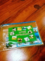 Игра для детей дошкольного и младшего школьного возраста, 
А также всех возрастов, кто изучает иностранные языки 
В качестве пополнения словарного запаса. 
Игра состоит из 12 больших и 96 маленьких ...