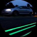 Все линии, знаки и обозначения, ведущие к безопасному выходу, должны быть выполнены с использованием светящейся краски. Фотолюминесцентная разметка ярко светится в полной темноте и в условиях задымлен ...