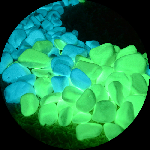 Светящиеся камни Acmelight Naturе Stones - это природной необработанной формы окатанный (галтованный) мрамор, обработанный светящейся краской. 

Использование:
- как отсыпка для альпийских и каменн ...