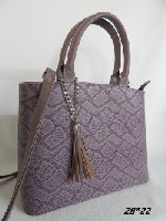 Приглашаем всех в удобный интернет-магазин за выгодными онлайн покупками сумок оптом от производителя в Канске.
Мы делаем выгодное предложение предпринимателям Краснодарского края, ведь цены на сумки ...