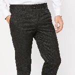 Брюки темно-серого цвета,46 размер,  новые,  длина по внешнему шву 98 см,  полу-обхват по талии 41 см,  на подростка . 
Произ-во Россия. ...