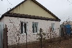 Продается 1 этажный кирпичный дом в с. Квасниковка, Энгельсского района.
Дом общей площадью 45 кв.м. Дом расположен на земельном участке в 5 с.з.
Дом кирпичный, утеплён и отделан качественной декора ...