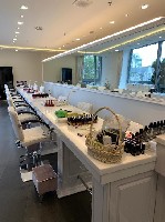 Куплю, продам бизнес объявление но. 1751042: Готовый бизнес! Продается действующий салон красоты площадью 196 м2, д. Жуковка, ТЦ Жуковка Плаза