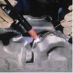 Сварка,восстановление деталей, кпп,блоки,головки,диски,поддоны,трубки кондиц.кронштейны и тд.Сварка в аргоне нержавейки,чугуна,титана,латуни,аллюминия и его сплавов.Микрорайон Южный.Цена зависит от сл ...