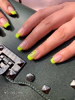 Маникюр аппаратный, комбинированный
Педикюр аппаратный, комбинированный
Наращивание ногтей

Маникюр 1200
Педикюр 1500
Наращивание ногтей 1500 

Инструмент стерилен. Крафт пакеты вскрываются пр ...