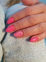 Салоны красоты объявление но. 1818851: Маникюр педикюр в 4 руки