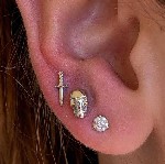 Прокалывание мочки уха пистолетом
Быстро! Не больно! Стерильно!
Один щелчек и вы обладатель сережки.
Приходите девочки и мальчики. Себя нужно украшать.
Стоимость 1200 - сережки входят в стоимость. ...