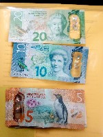 Обмен ветхих купюр Одесса. Обмен старых купюр долларов. Обмен испорченных купюр. Обмен порванной купюры. Обмен купюр старого образца. Обмен купюр: Рупия Шри-Ланки, старые шведские кроны, старые Швейца ...