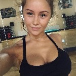 Эротический массаж объявление но. 1962971: Секси девочка ищет себе тигра заняться сексом. Готова на массаж.