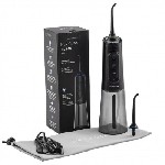 Стильный ирригатор в черном корпусе. В нем 4 режима подачи воды под давлением до 820 кПа, 2 насадки, батарея на 2000 мАч. В ирригаторе телескопический резервуар на 360 мл. Прибор удобно брать в поездк ...