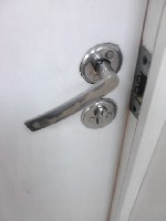 Врежу, установлю замок, ручки - защелки, петли в деревянные двери. Заменю, отремонтирую замок. Выполню мелкий ремонт. Аккуратно, добротно. Материал (замок, ручка-защелка, петли и т. д.) Заказчика. Опл ...