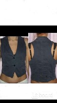 Жилет женский синий новый ( без бирки покупали костюм с шортами но верх мал а шорты отдельно не продавались поэтому жилетка продаётся на фото видно Что он мне мал особенно сзади большая грудная клетка ...