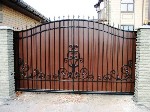 Изготовление распашных и откатных кованных ворот с гарантией

Изготовление ворот и калиток по эскизам собственных наработок,  а также по размерам и эскизам заказчика.  Окраска порошковыми эмалями и  ...